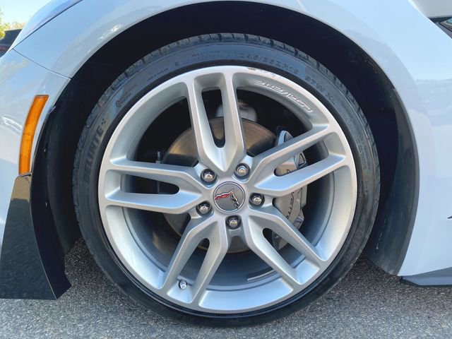 Used 2019 Chevrolet Corvette Stingray Coupe w/ 1LT RWD image 30