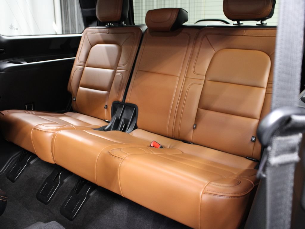Used 2019 Lincoln Navigator Reserve AWD/4WD image 15