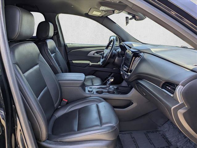 Used 2022 Chevrolet Traverse LT FWD image 21