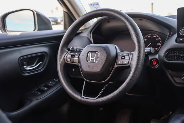 Used 2023 Honda HR-V LX image 17