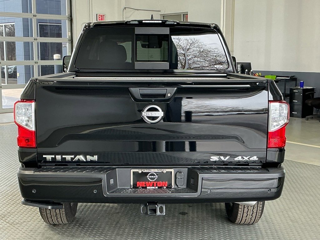Used 2024 Nissan Titan SV w/ SV Convenience Package image 31