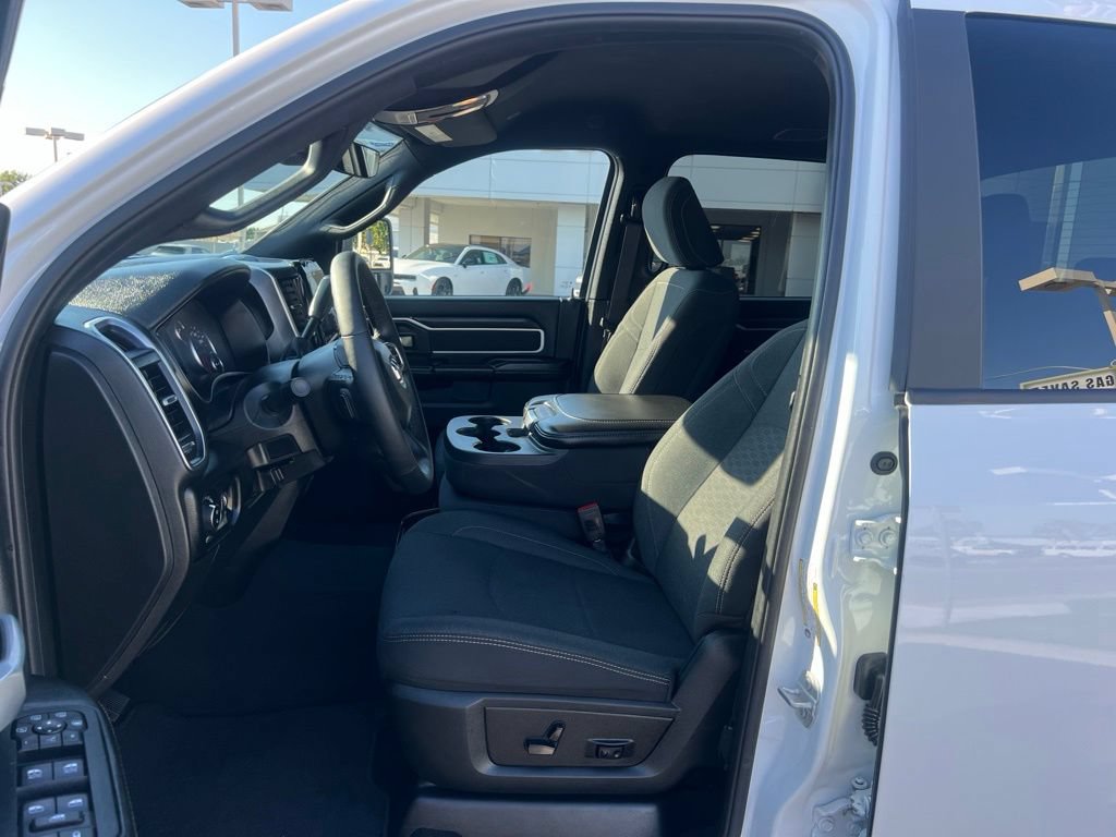 Used 2025 RAM 2500 Big Horn AWD/4WD image 24