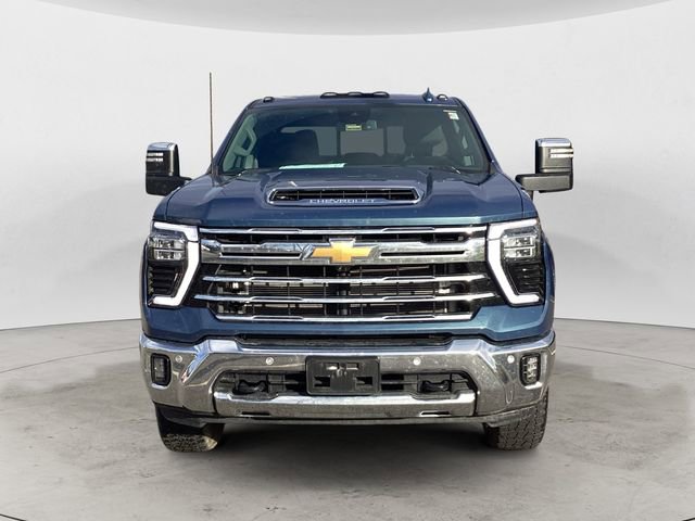 Used 2024 Chevrolet Silverado 3500 LTZ image 8