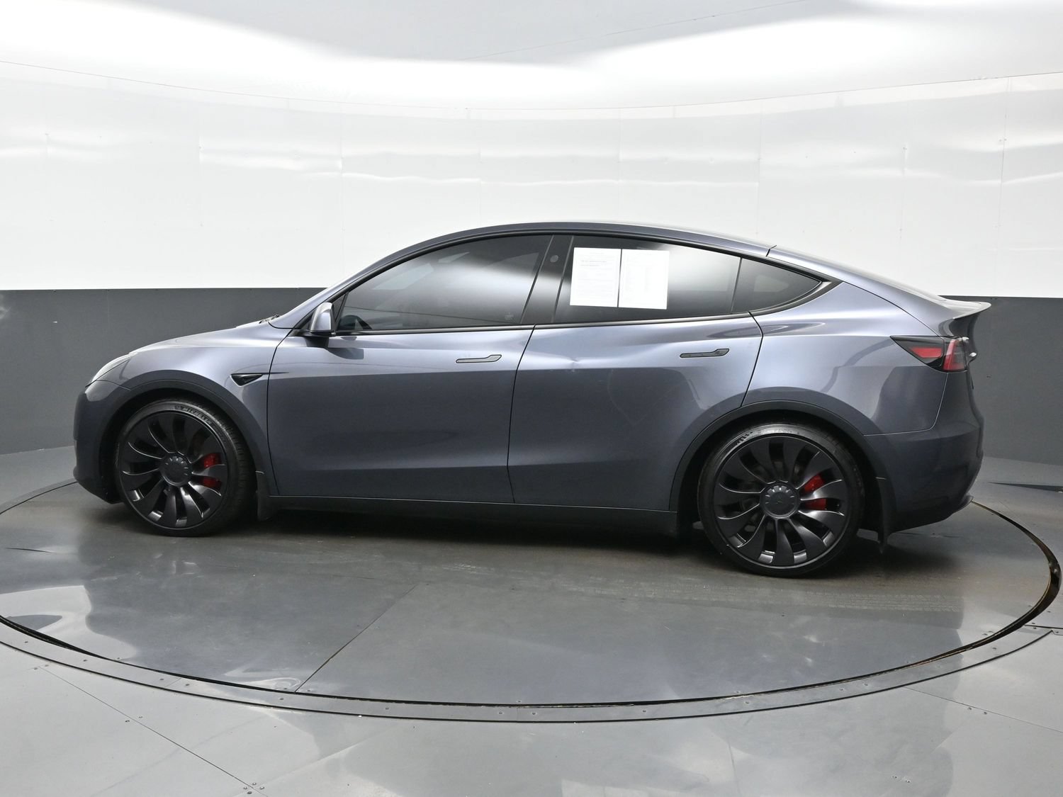 Used 2023 Tesla Model Y Performance AWD/4WD image 3