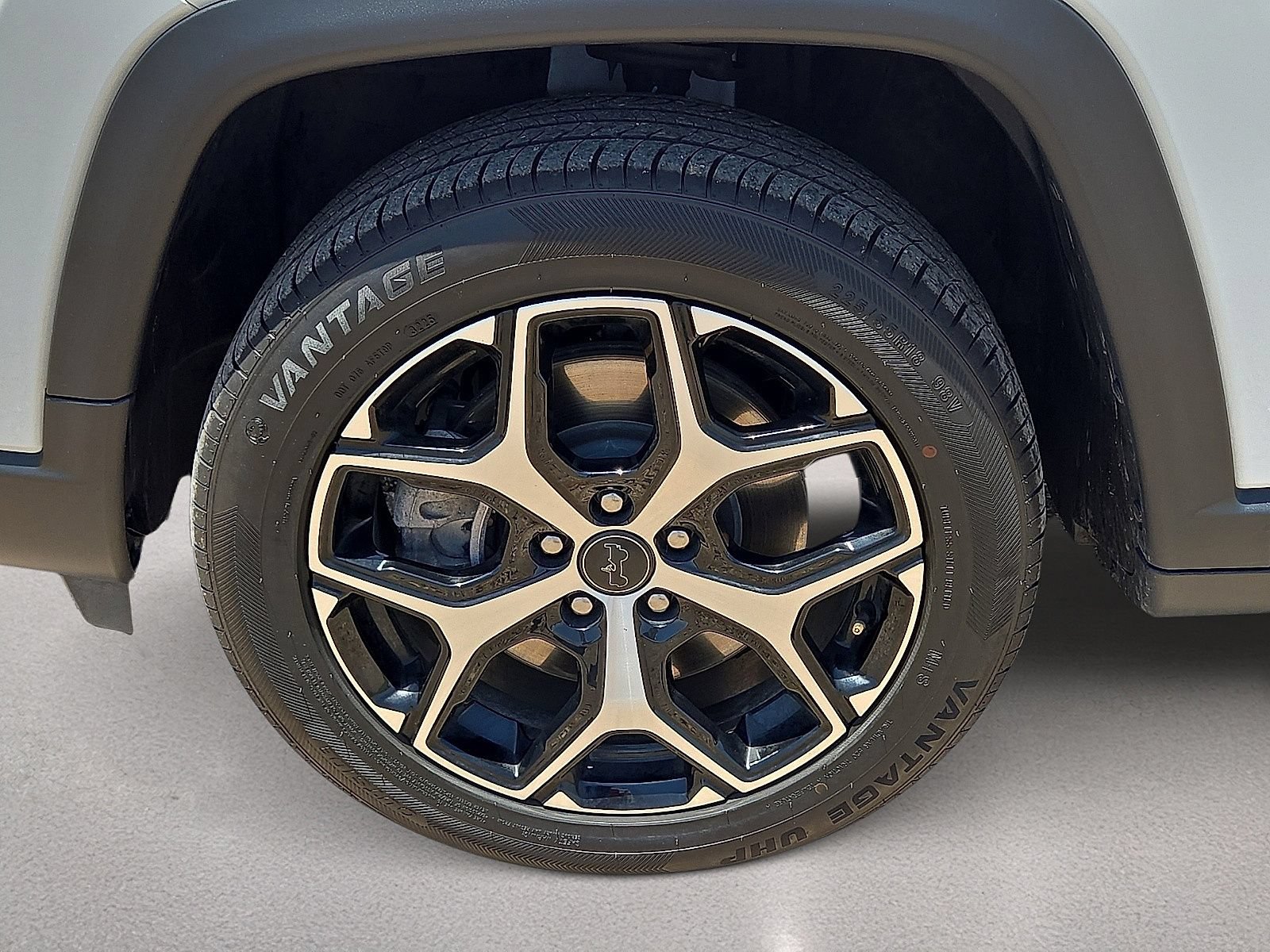 Used 2025 Jeep Compass Limited AWD/4WD image 10