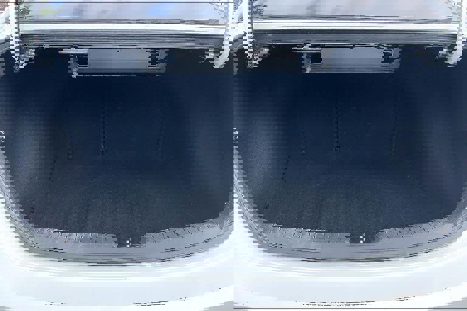 Used 2017 Hyundai Elantra Value Edition w/ Cargo Package image 36