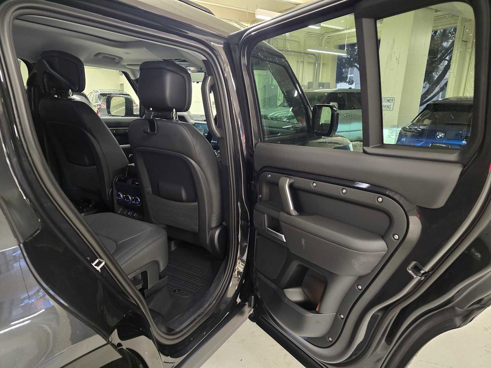 New 2026 Land Rover Defender 130 X-Dynamic SE image 14