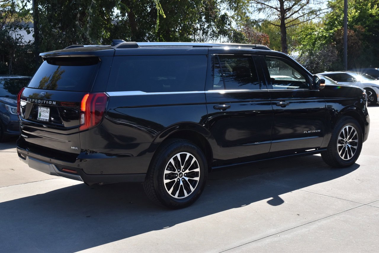 Used 2025 Ford Expedition Max Platinum AWD/4WD image 7