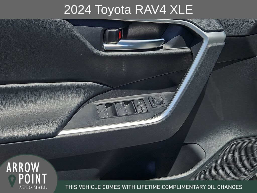 Used 2024 Toyota RAV4 XLE FWD image 21