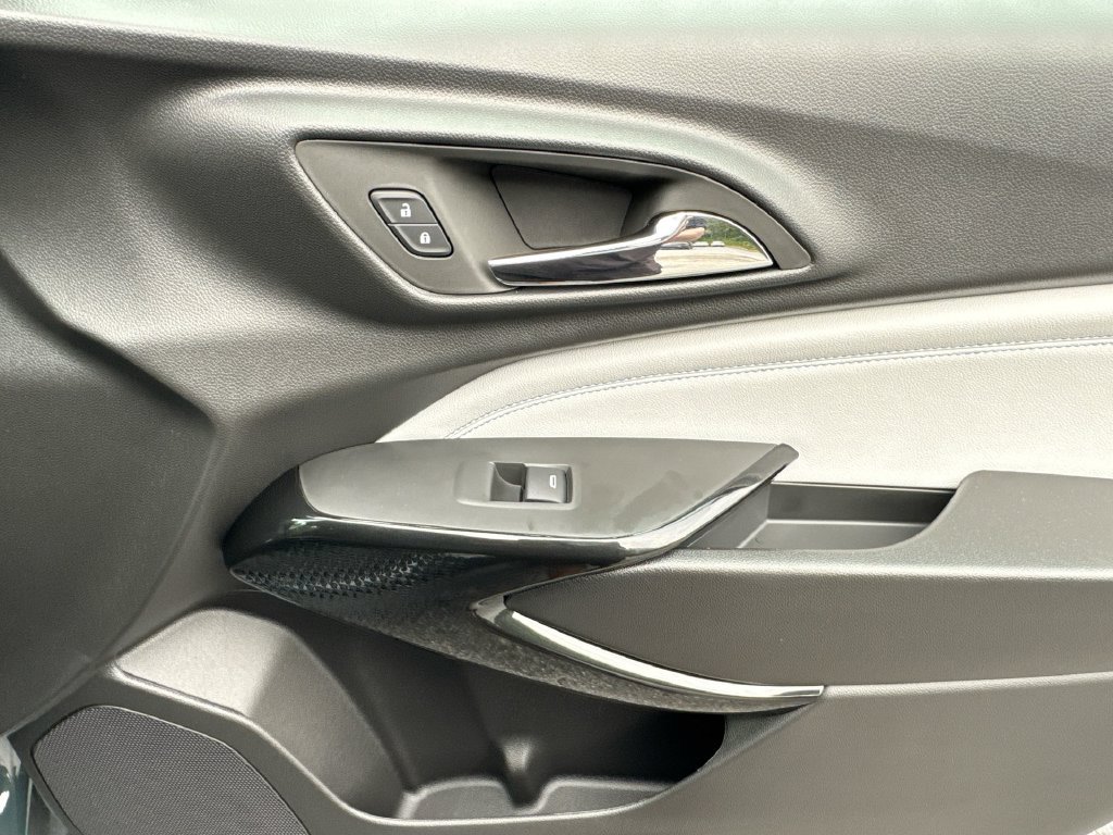 New 2026 Chevrolet Trax LT w/ LT Convenience Package FWD image 32