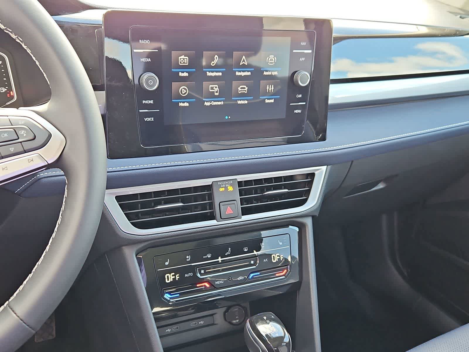 New 2026 Volkswagen Taos SEL AWD/4WD image 28