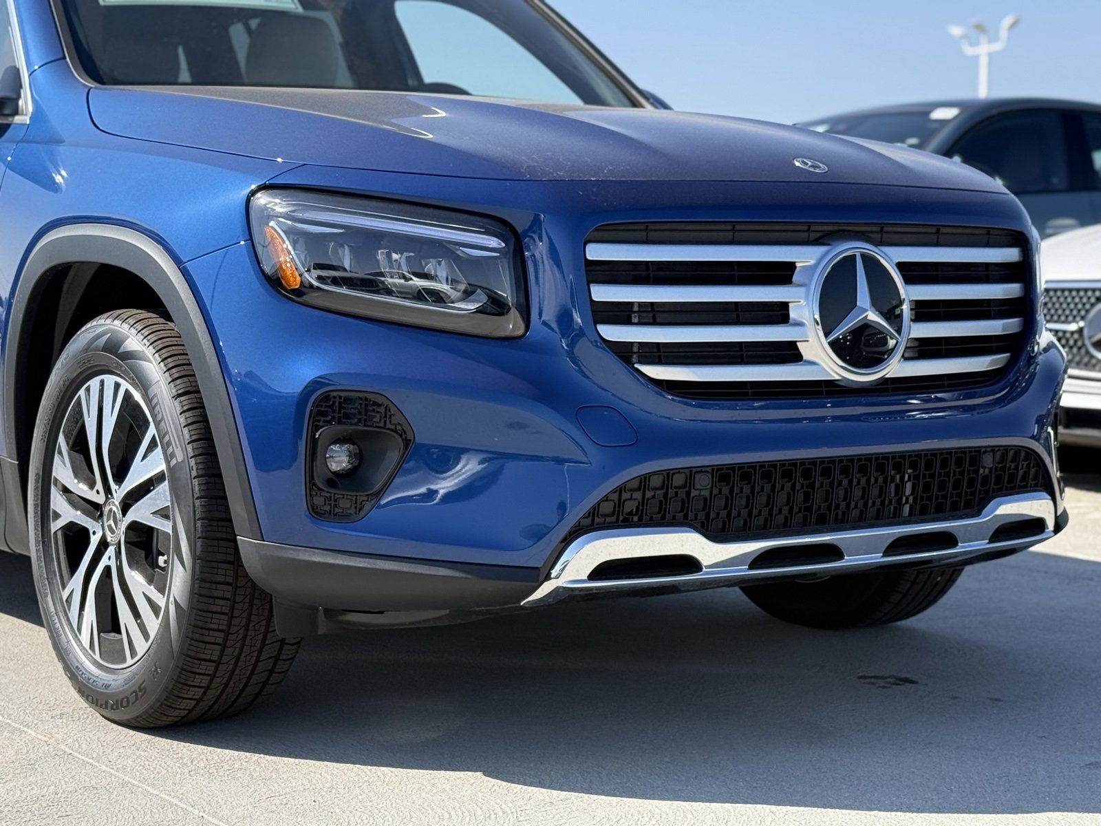 New 2026 Mercedes-Benz GLB 250 image 3