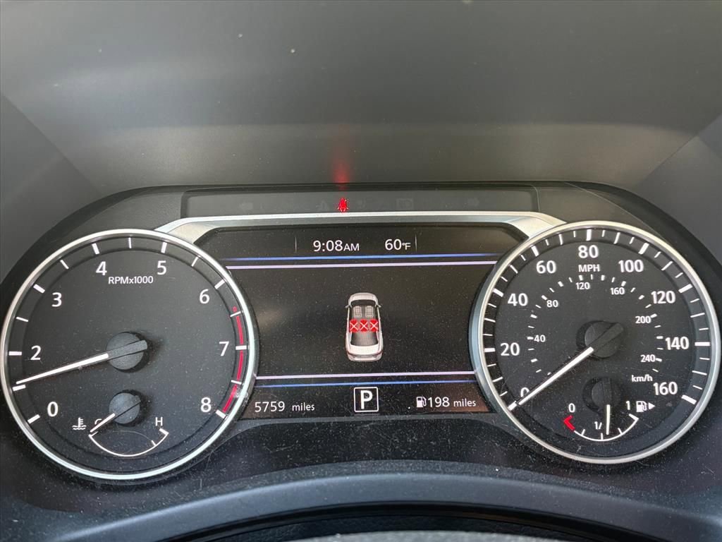 Used 2025 Nissan Sentra SR w/ Midnight Edition FWD image 8