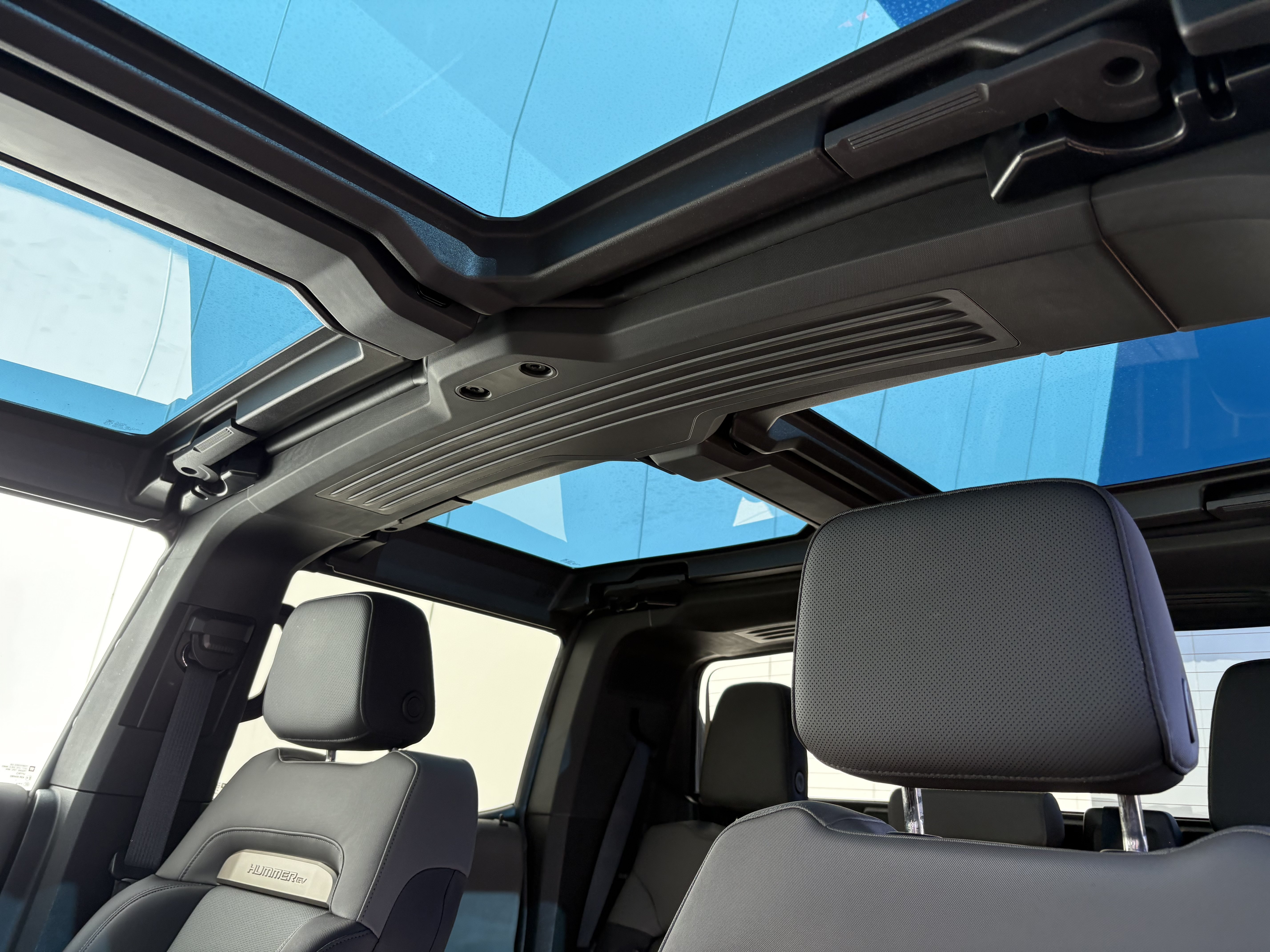 Used 2025 GMC Hummer EV 2X AWD/4WD image 13