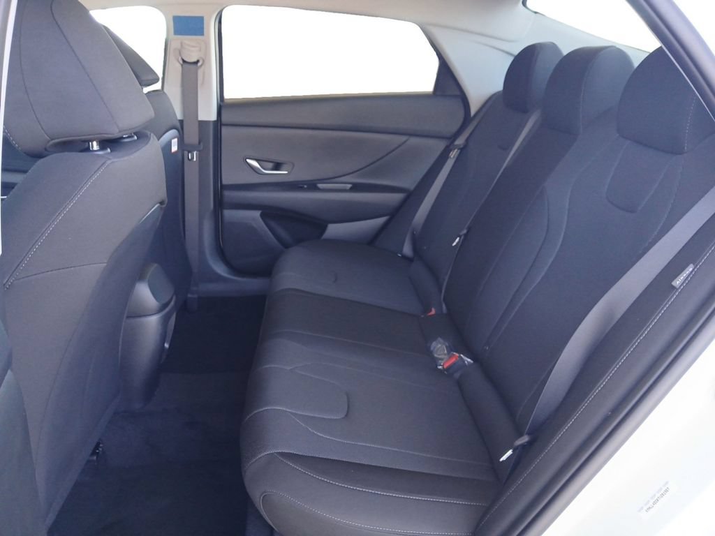 New 2026 Hyundai Elantra SE FWD image 14