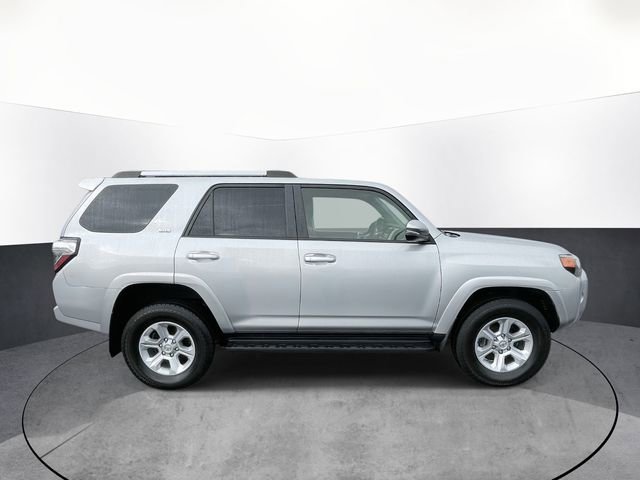 Used 2022 Toyota 4Runner SR5 Premium image 8