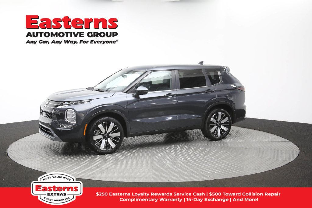Used 2025 Mitsubishi Outlander SE FWD image 59