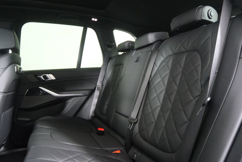 New 2026 BMW X5 sDrive40i RWD image 14
