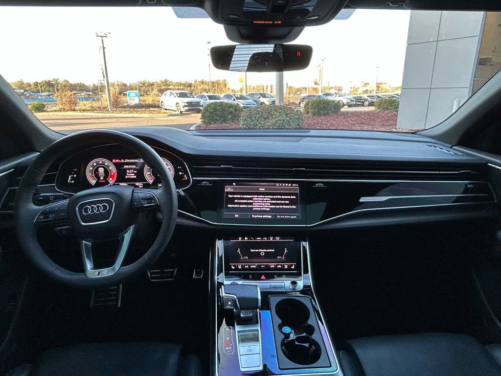 Used 2024 Audi SQ8 Prestige image 11