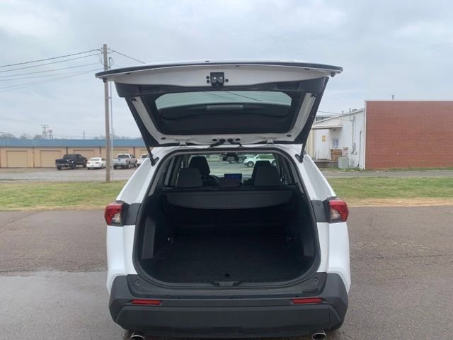 Used 2025 Toyota RAV4 XLE image 28