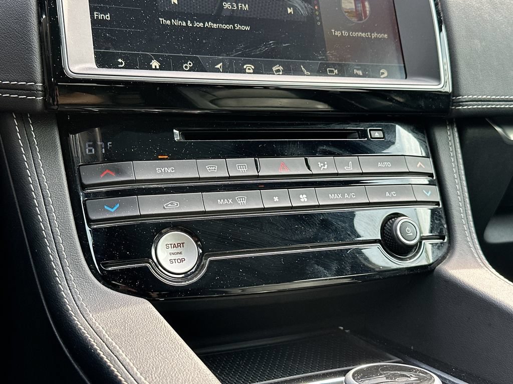 Used 2018 Jaguar F-PACE S AWD/4WD image 24