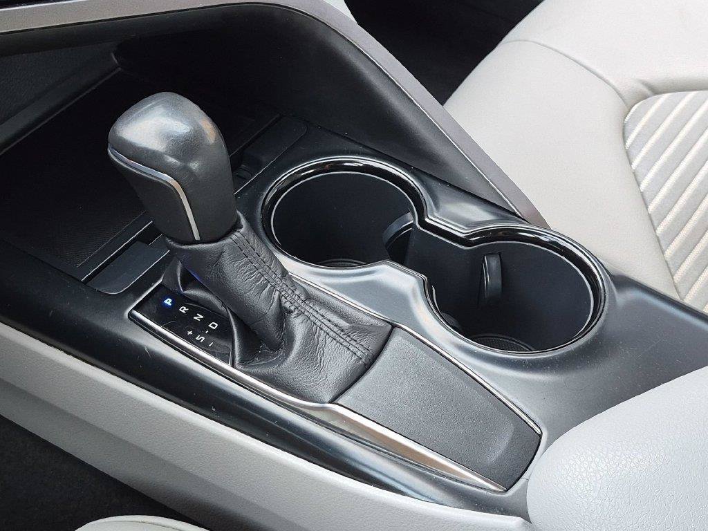 Used 2019 Toyota Camry SE FWD image 10