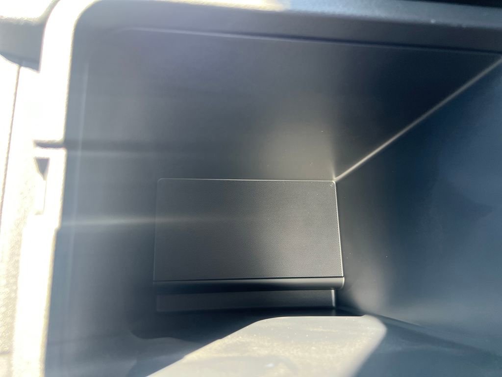 New 2025 Nissan Sentra SR w/ Trunk Package image 25