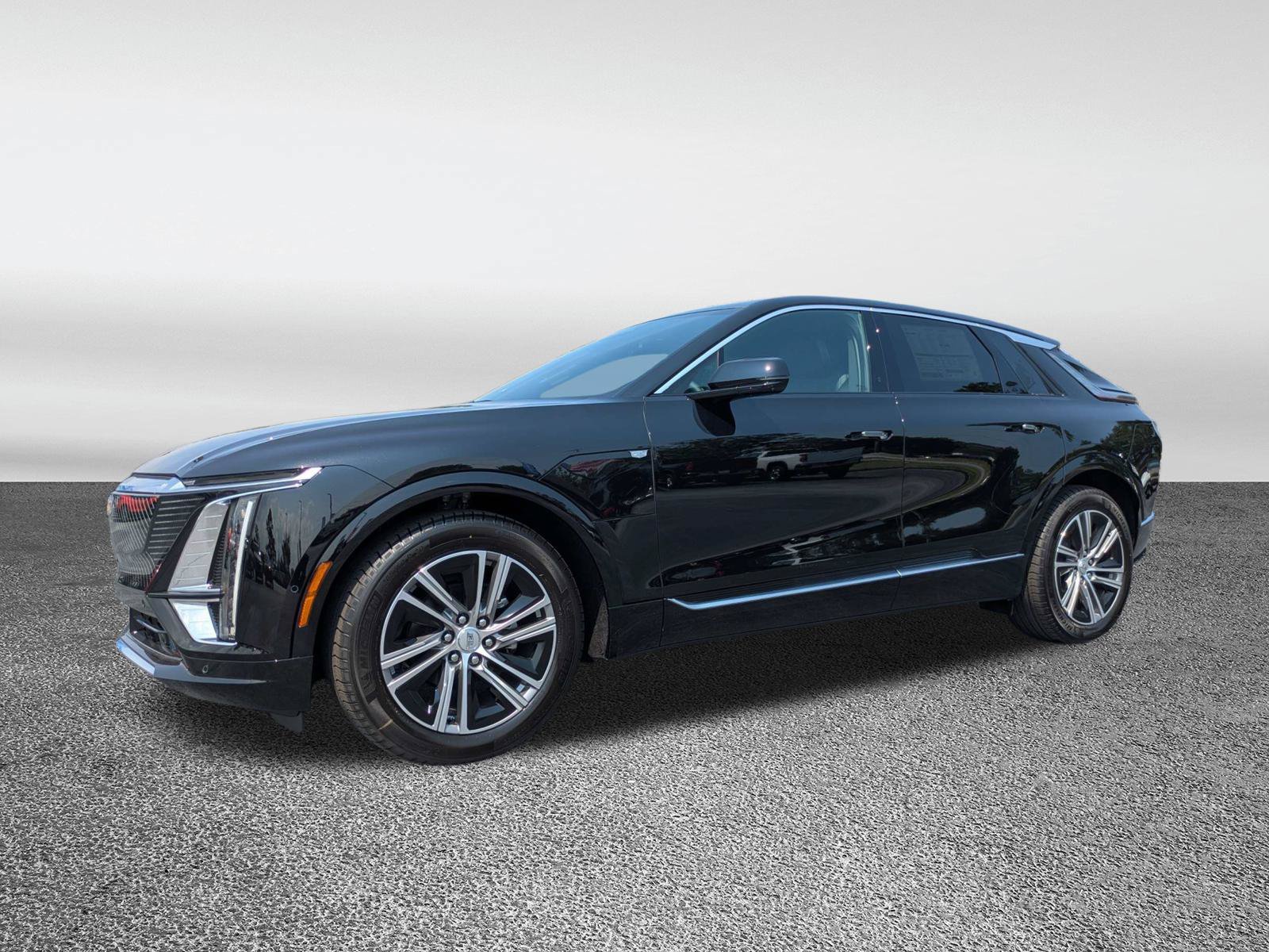 New 2026 Cadillac Lyriq Luxury RWD image 2