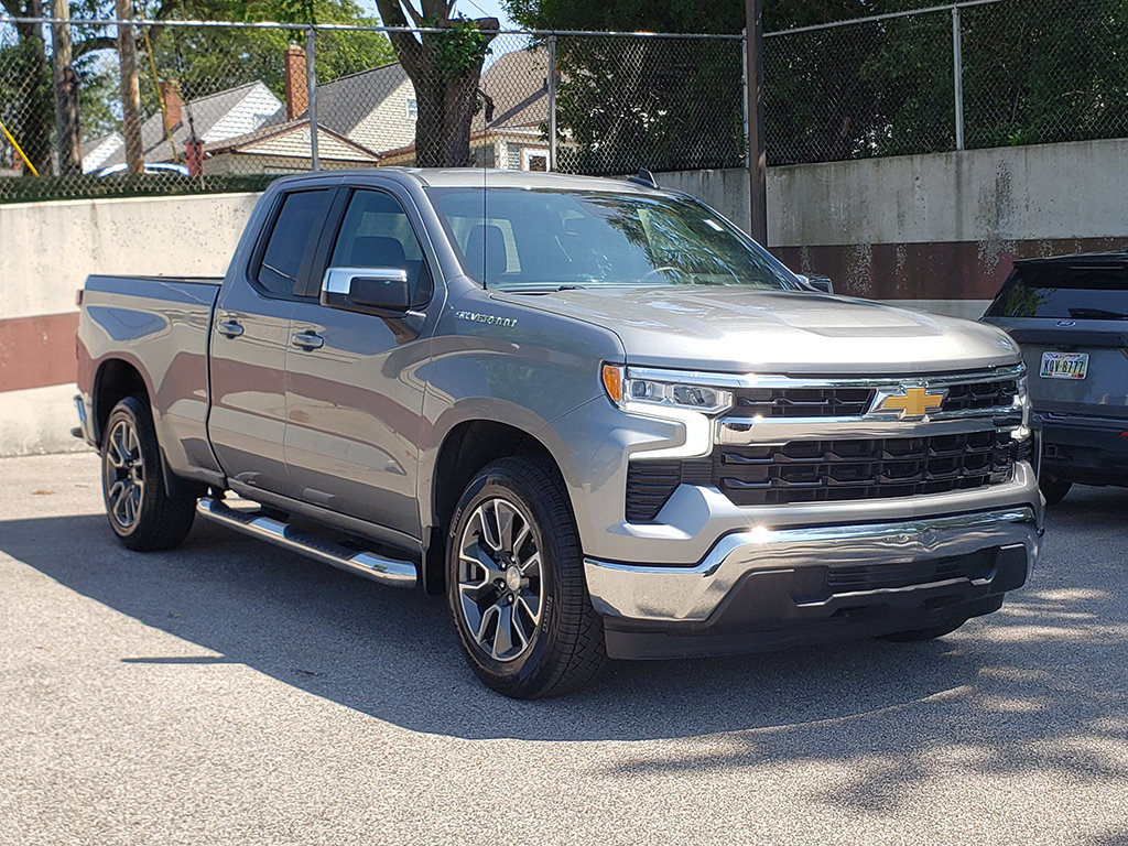 Used 2024 Chevrolet Silverado 1500 LT w/ Protection Package RWD image 3
