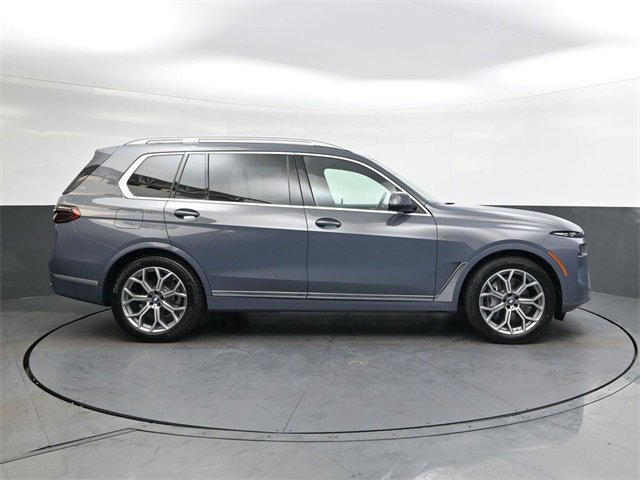 New 2026 BMW X7 xDrive40i image 3