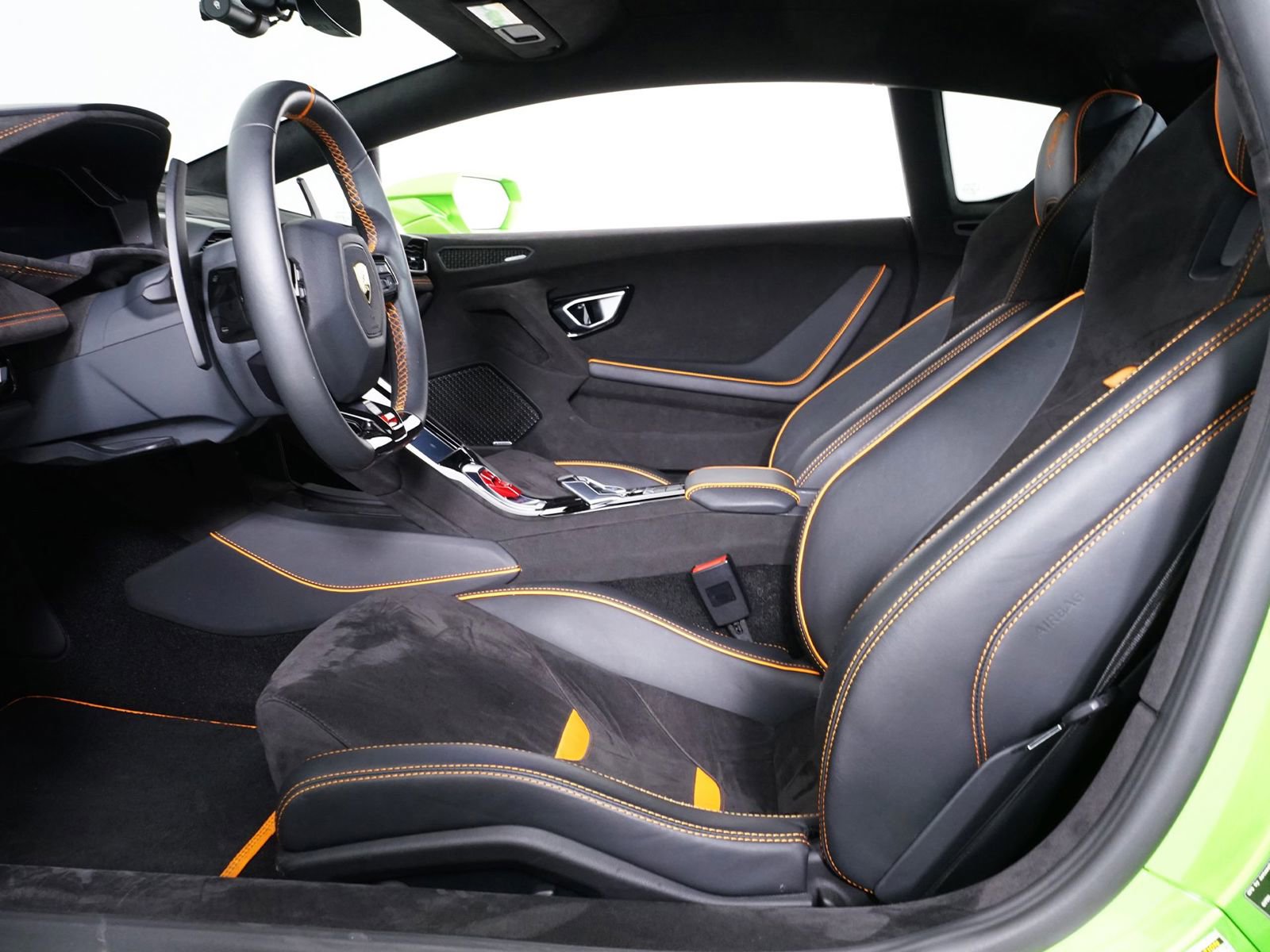 Used 2023 Lamborghini Huracan Tecnica image 4