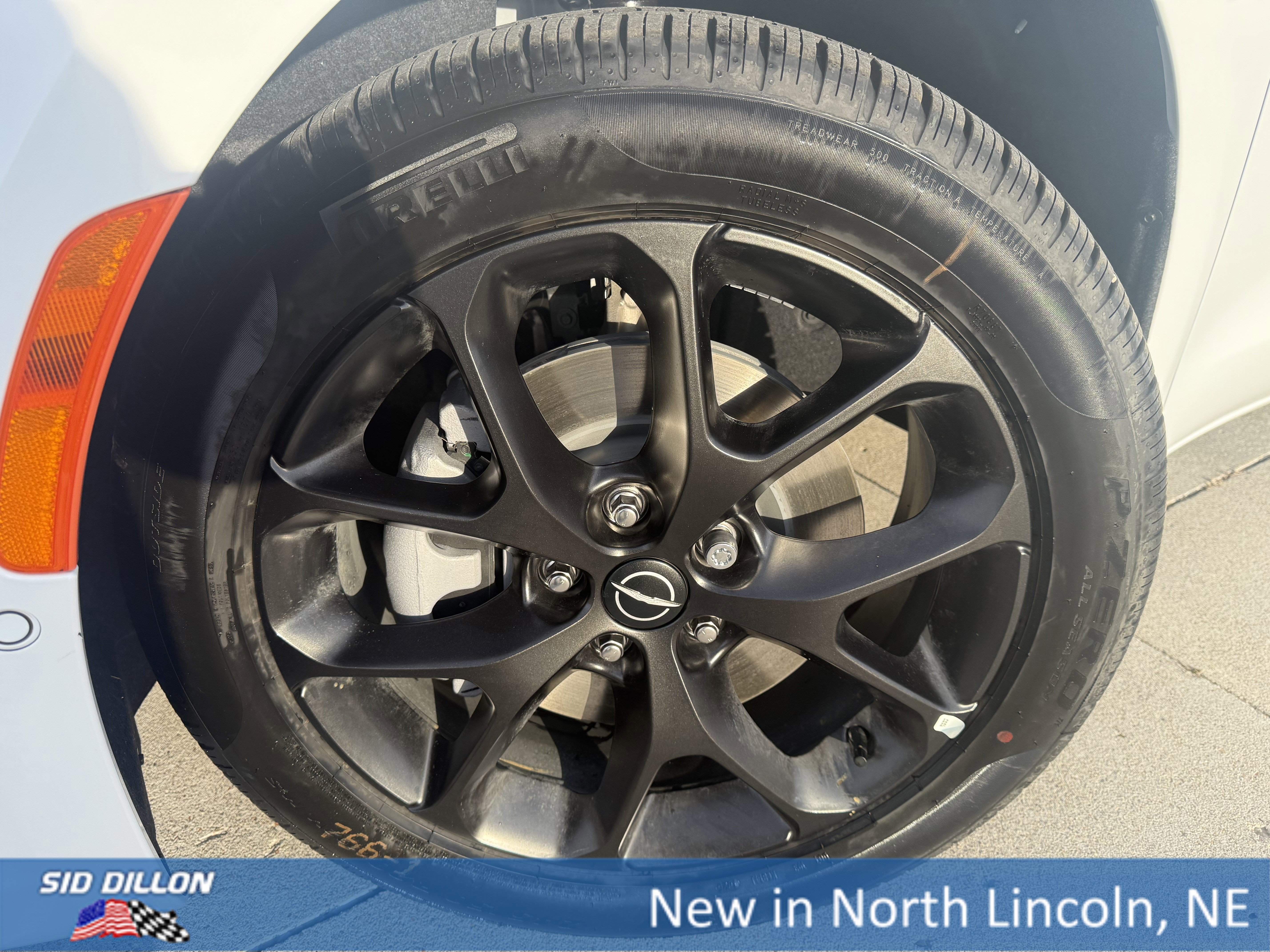 New 2026 Chrysler Pacifica Limited w/ S Appearance Package image 7