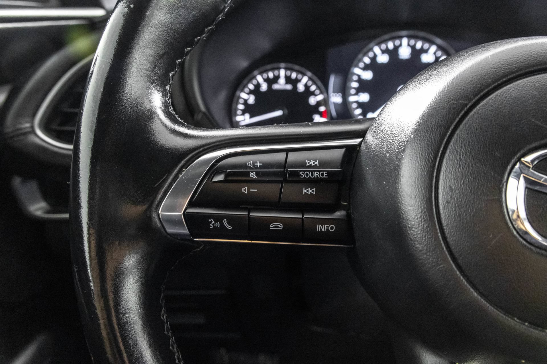 Used 2024 MAZDA MAZDA3 s FWD image 24