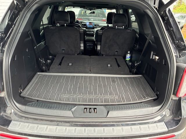 Used 2020 Ford Explorer XLT w/ Equipment Group 202A AWD/4WD image 26