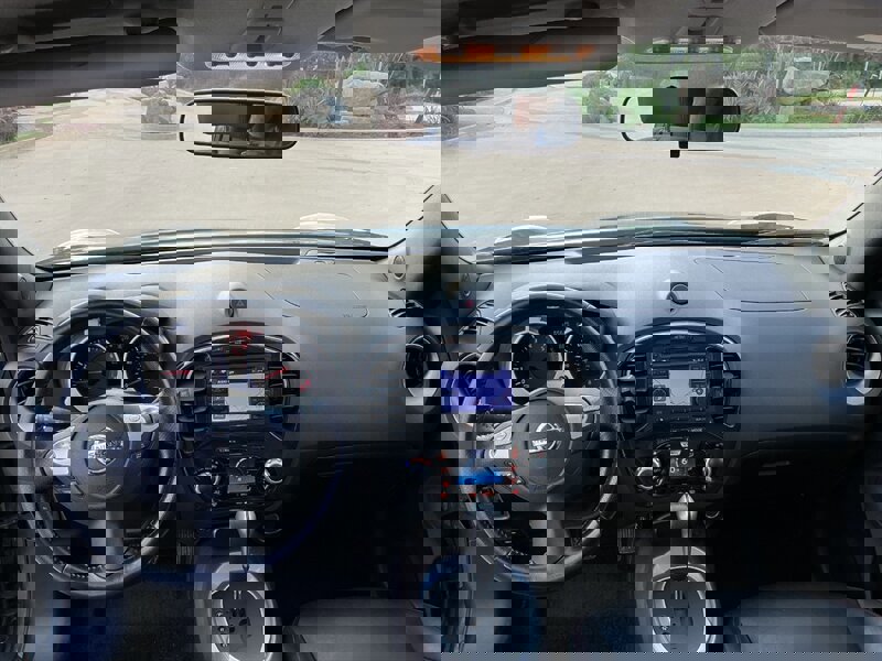 Used 2011 Nissan Juke SL image 22