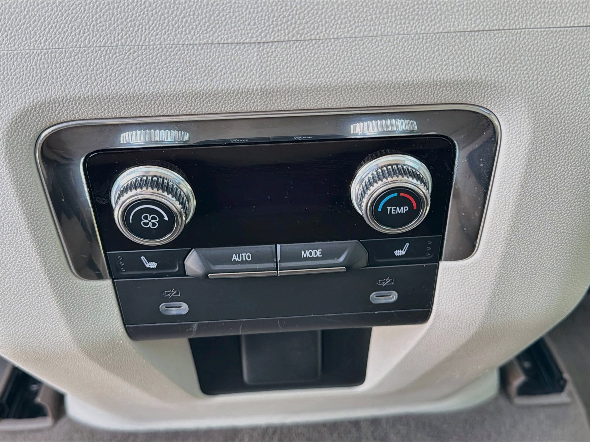 Used 2023 GMC Yukon Denali AWD/4WD image 21
