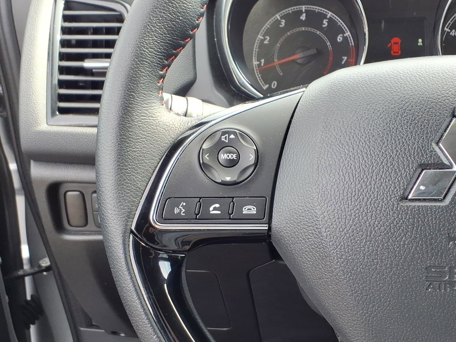 Used 2025 Mitsubishi Outlander Sport LE AWD/4WD image 18