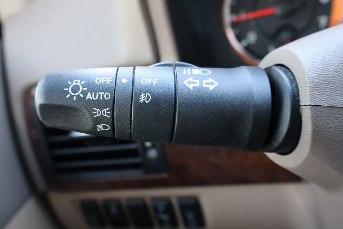 Used 2014 Nissan Armada Platinum w/ 2nd Row Captain Seat Package image 34