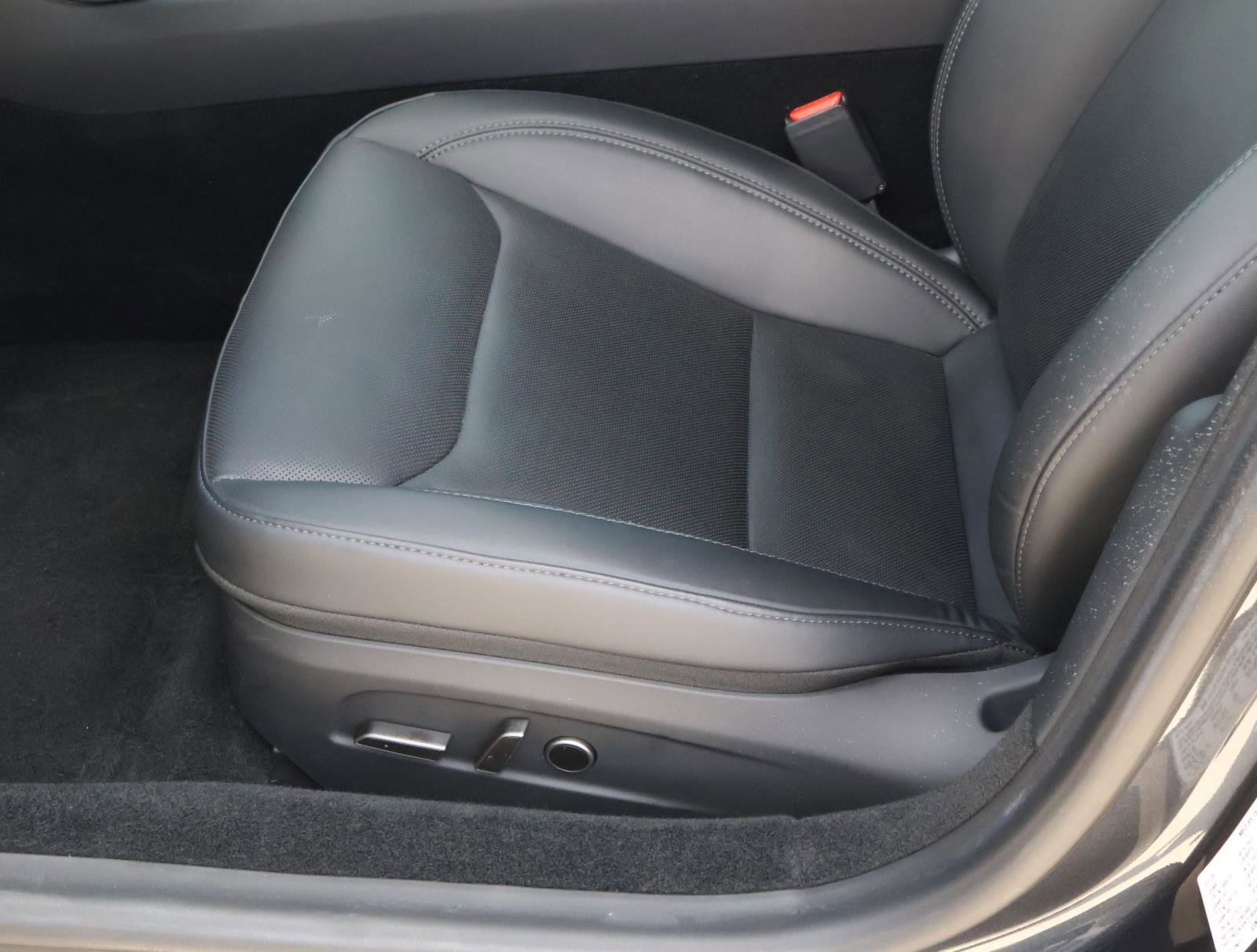 Used 2025 Tesla Model 3 Long Range image 14