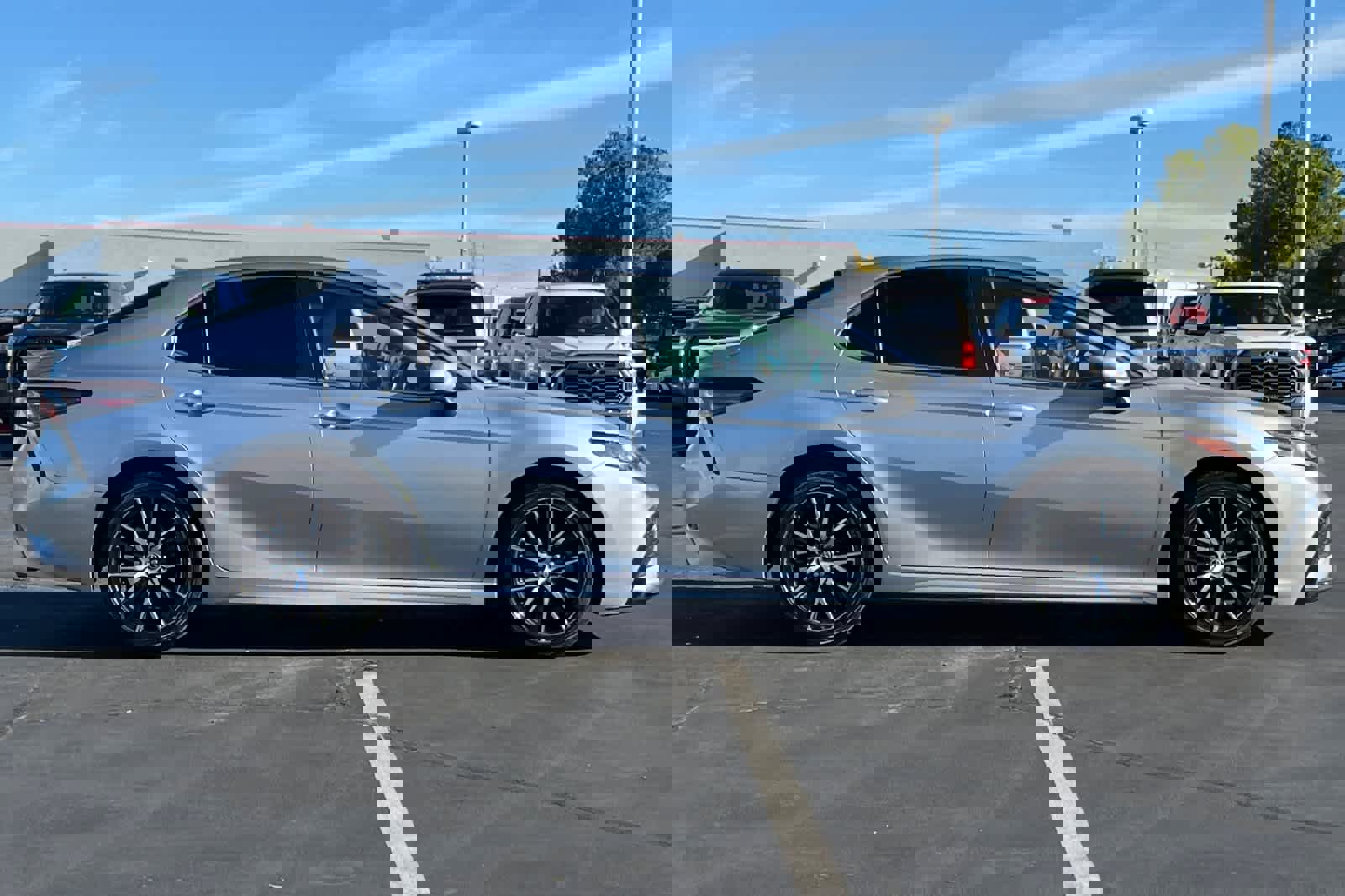 Certified 2022 Toyota Camry SE image 6