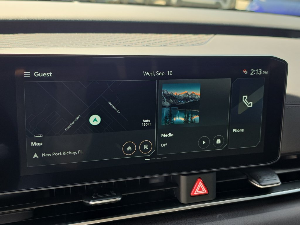 New 2027 Kia Carnival EX FWD image 24