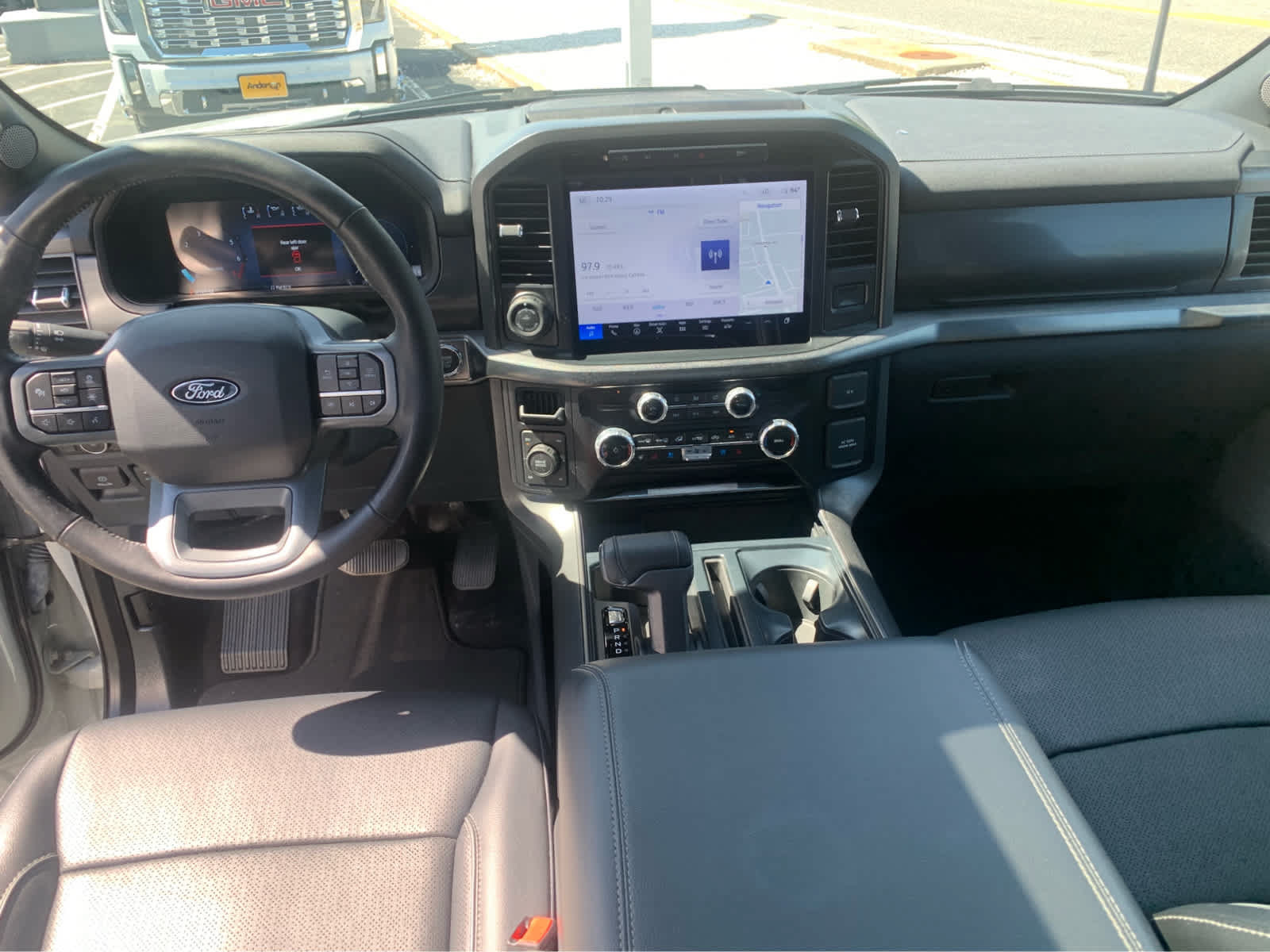 Used 2024 Ford F150 Lariat AWD/4WD image 9