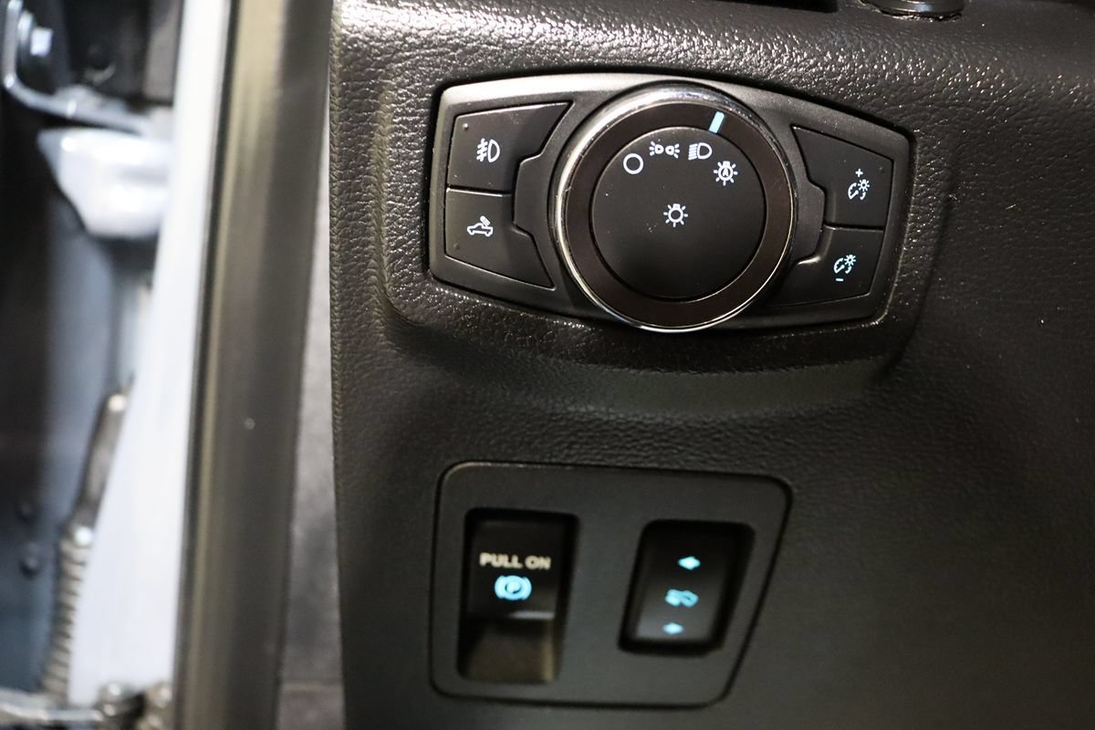 Used 2019 Ford F150 XLT w/ Equipment Group 302A Luxury AWD/4WD image 40