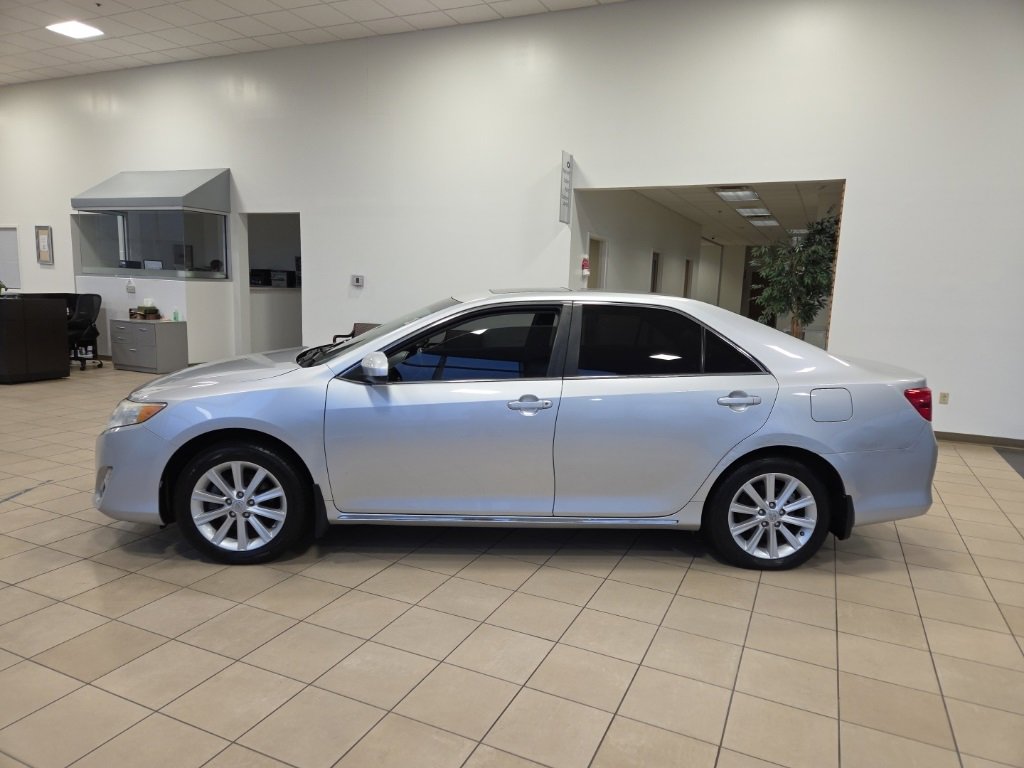 Used 2013 Toyota Camry XLE image 2