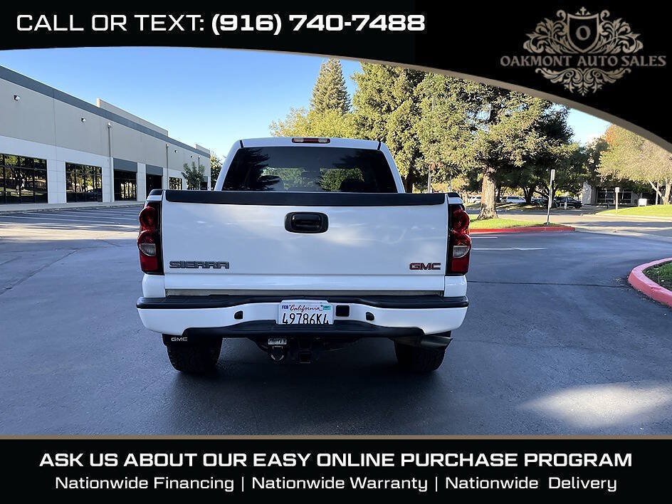 Used 2005 GMC Sierra 1500 Denali w/ Safe And Sound Package AWD/4WD image 9