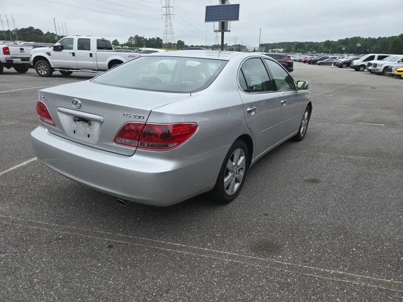 Used 2005 Lexus ES 330 FWD image 3