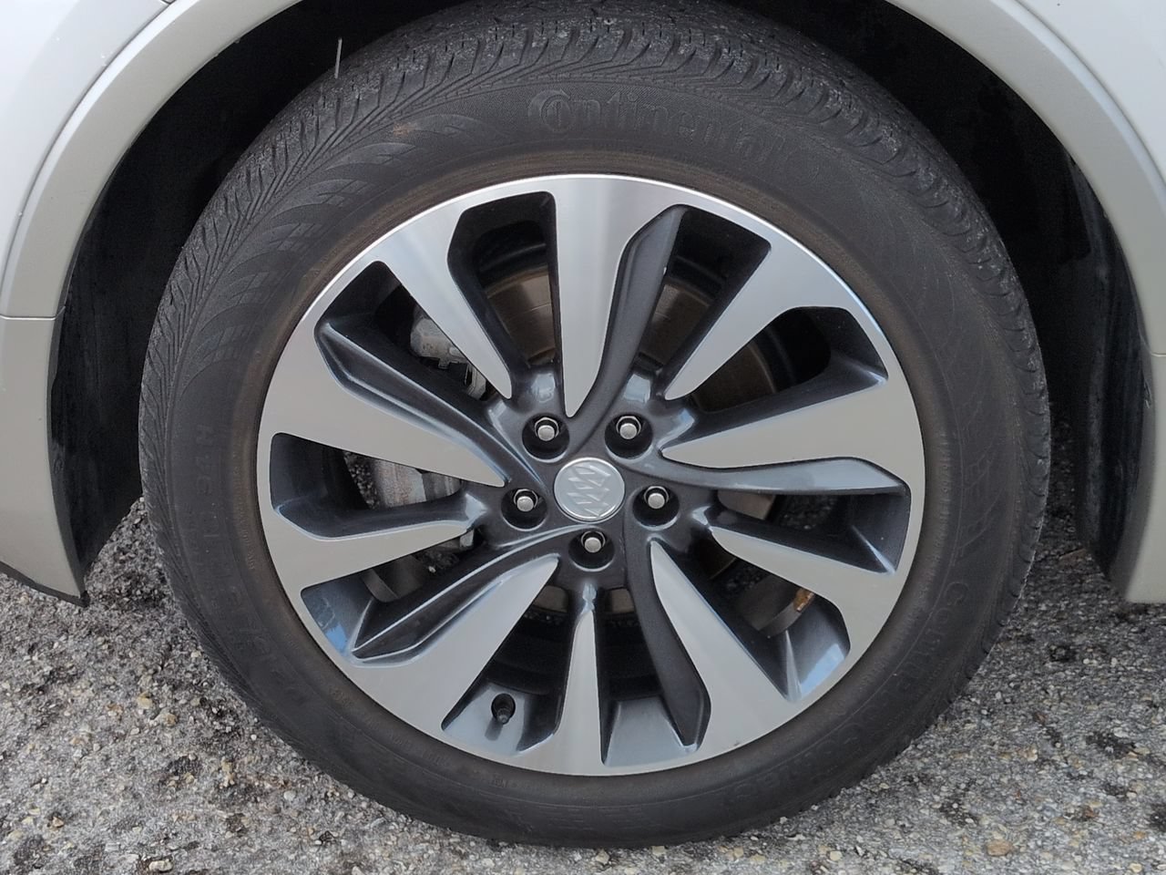 Used 2019 Buick Encore Essence w/ Safety Package II FWD image 11
