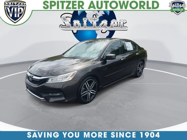 Used 2016 Honda Accord Touring image 4