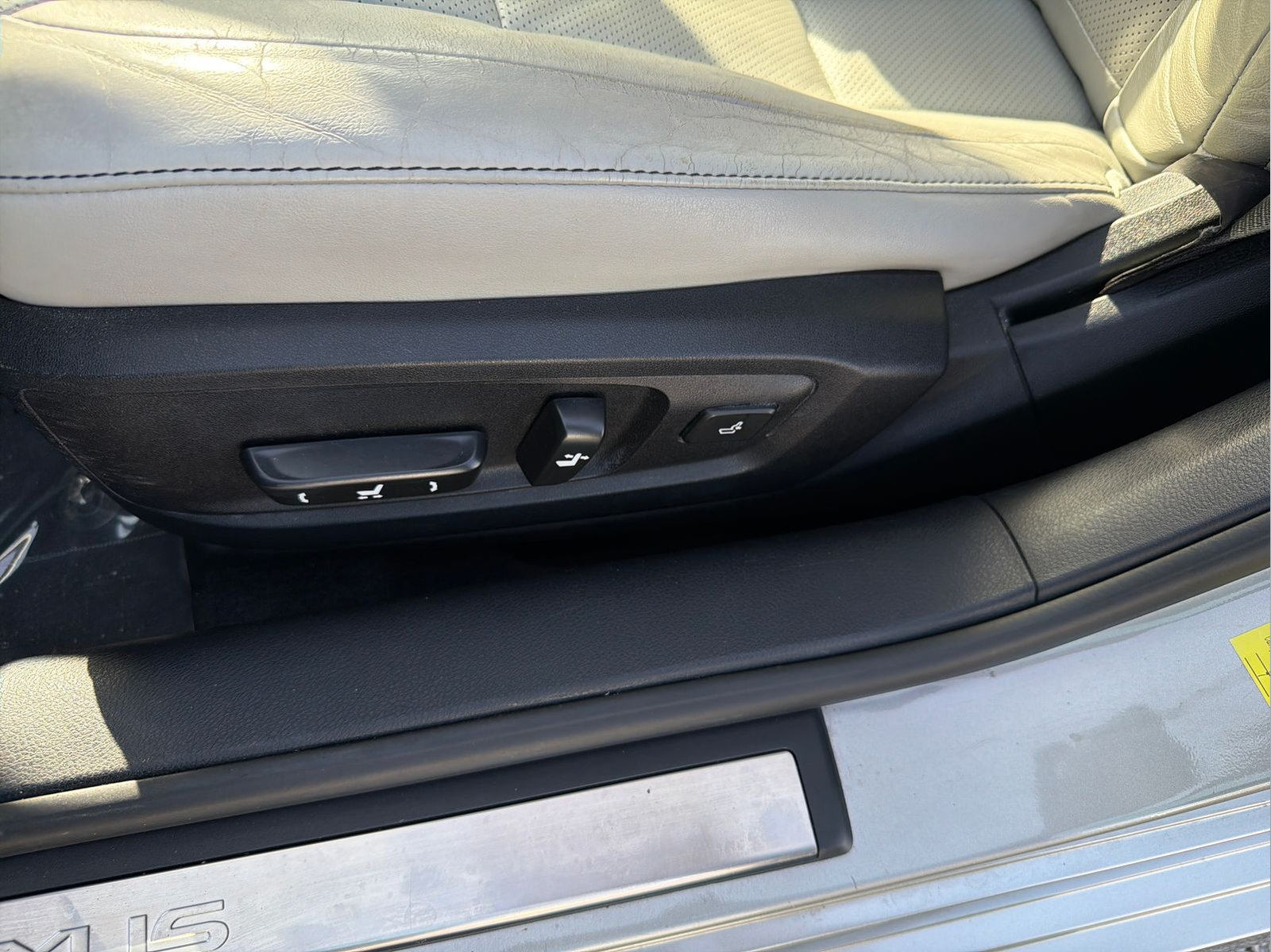 Used 2015 Lexus ES 350 w/ Luxury Package FWD image 30