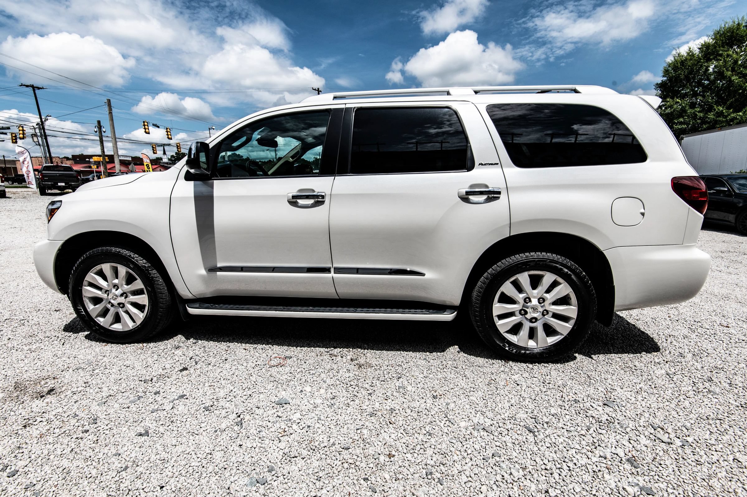 Used 2020 Toyota Sequoia Platinum RWD image 21